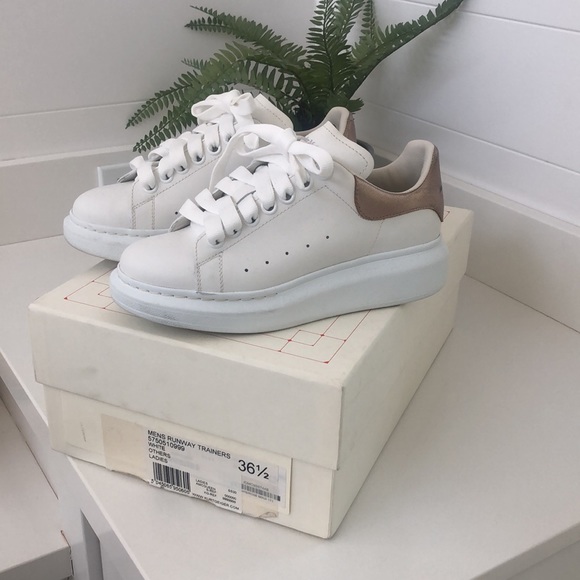 Alexander McQueen sneakers. - Picture 2 of 7